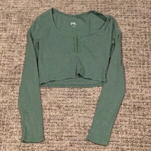 Long sleeve crop top